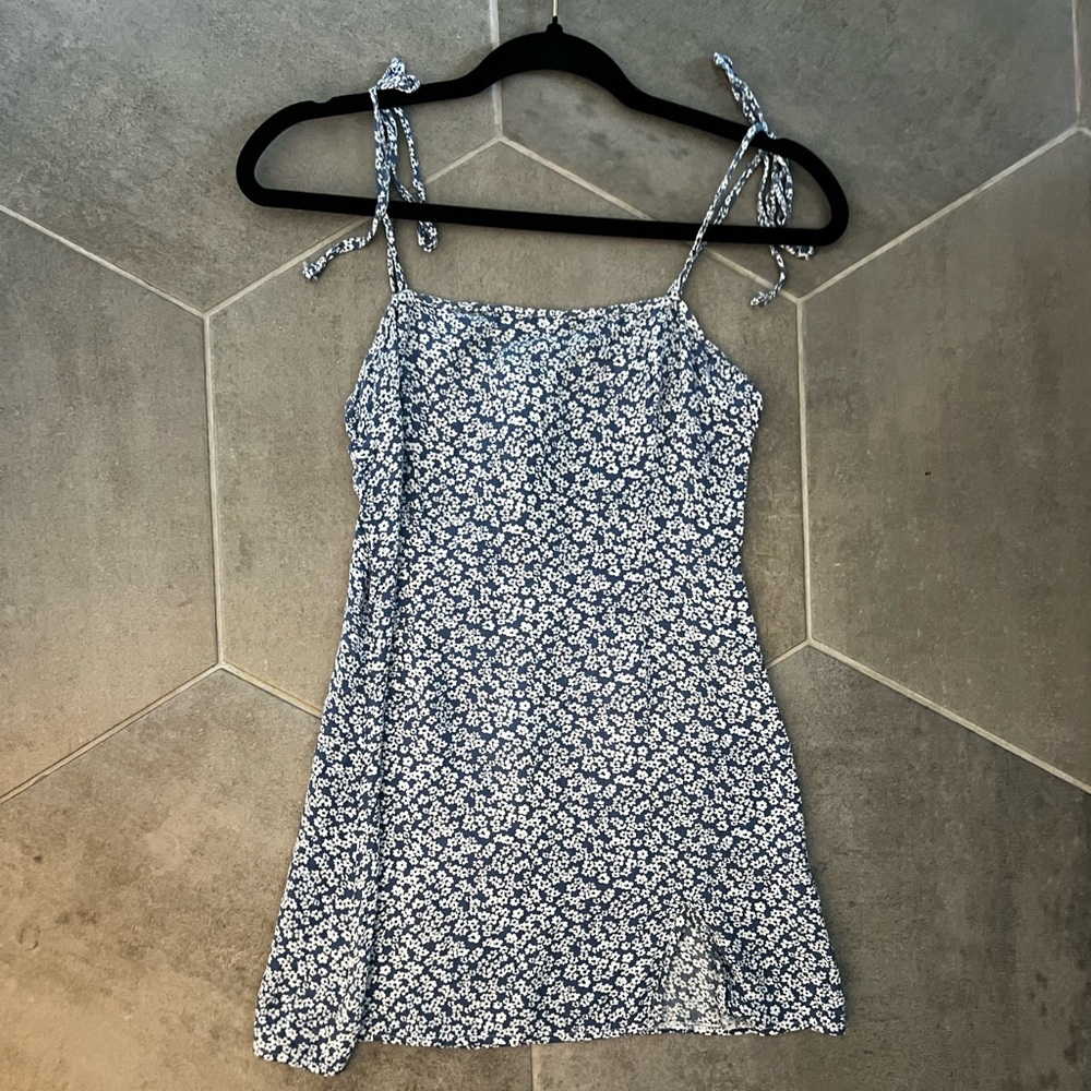 Ditsy Floral Blue and White Spaghetti Strap Mini Dress